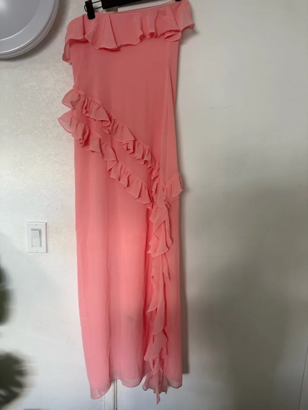 House of CB SARINA Apricot Ruffle Maxi Dress Size small
